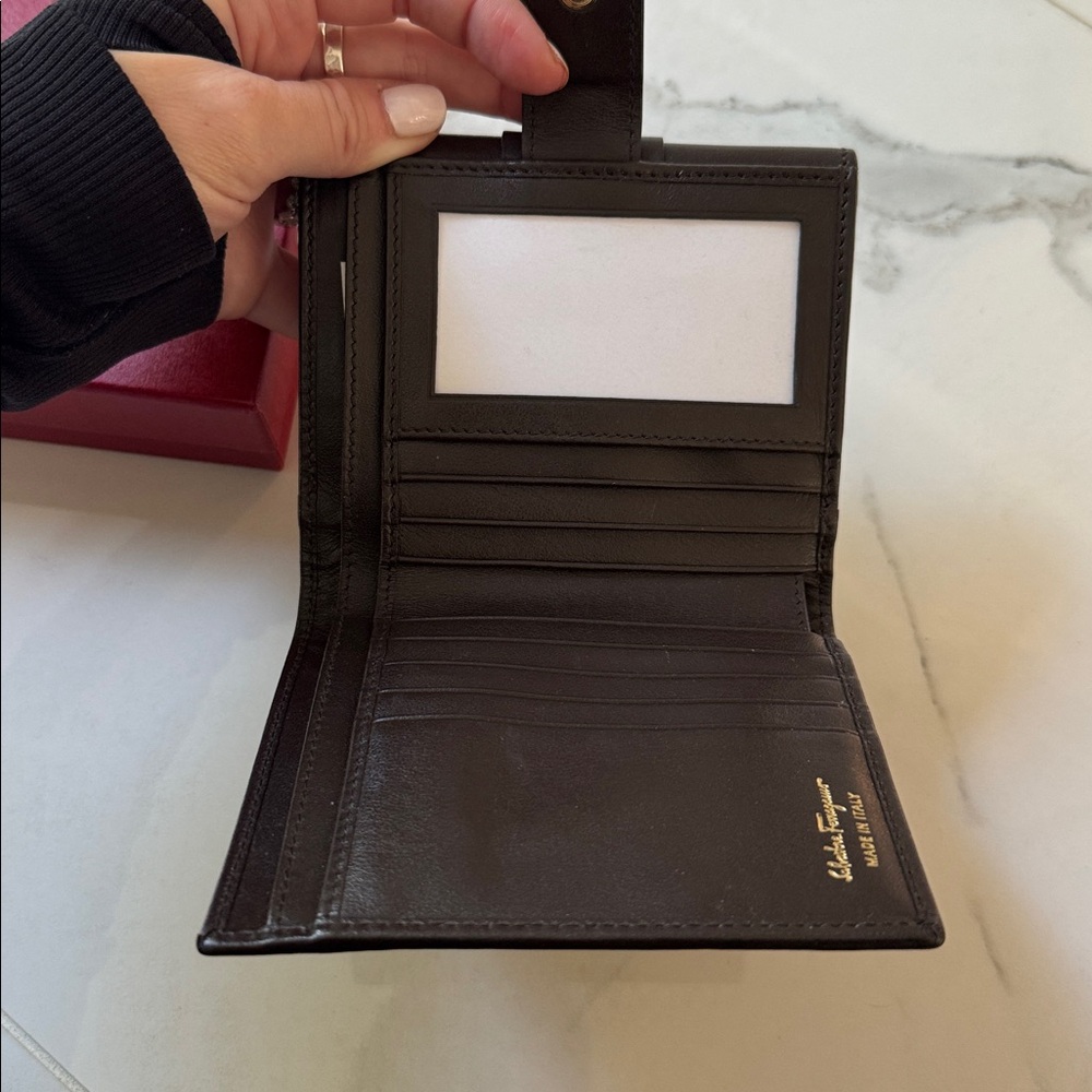 Salvatore Ferragamo wallet - Picture 4 of 7